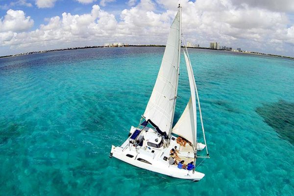 Isla mujeres catamara