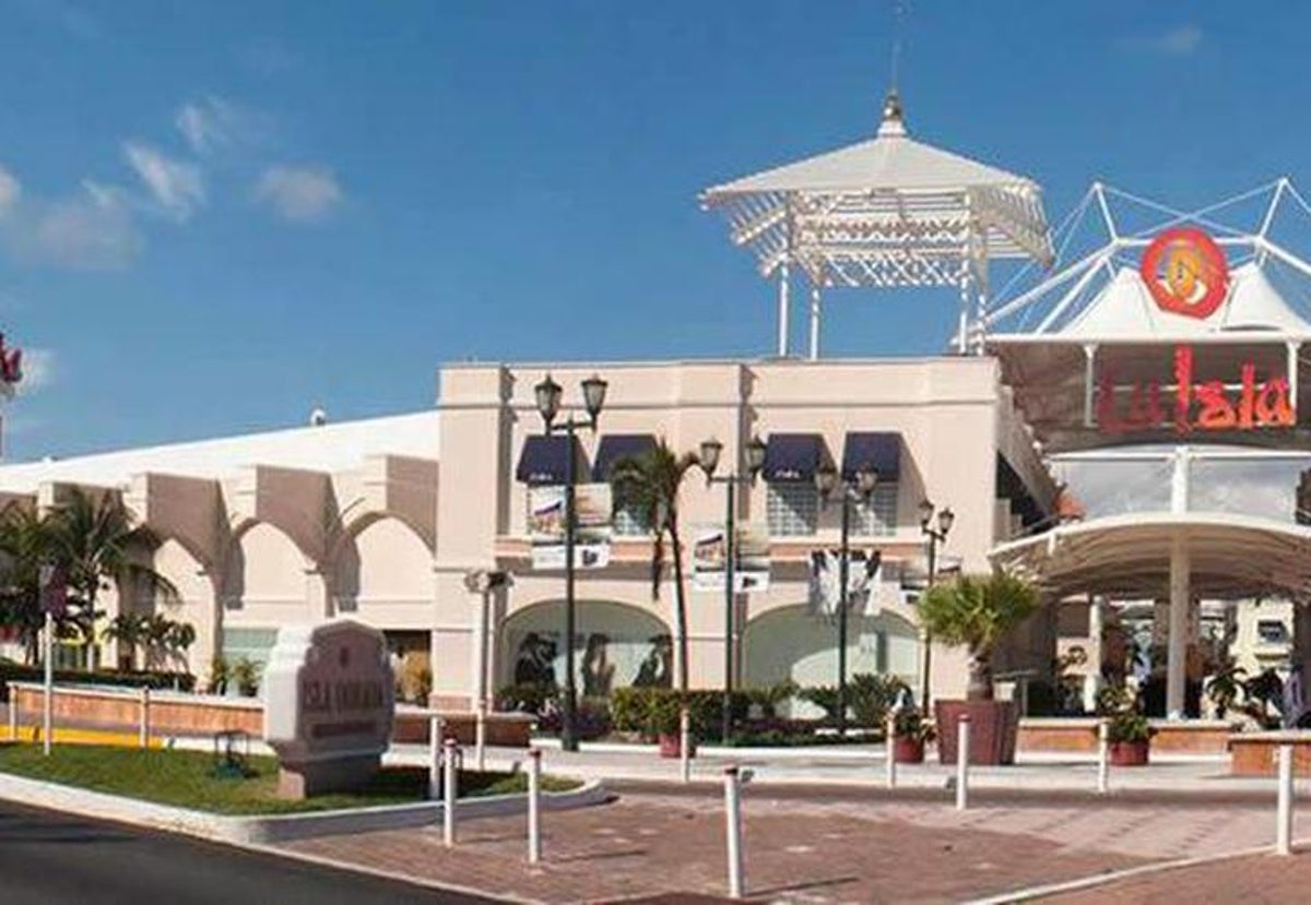 shopping plaza cancun